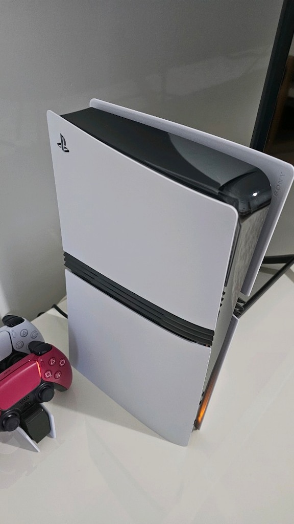 Ps5 Pro 2Tb + 2 Adet Dual Sense + Sarj istasyonu - 2