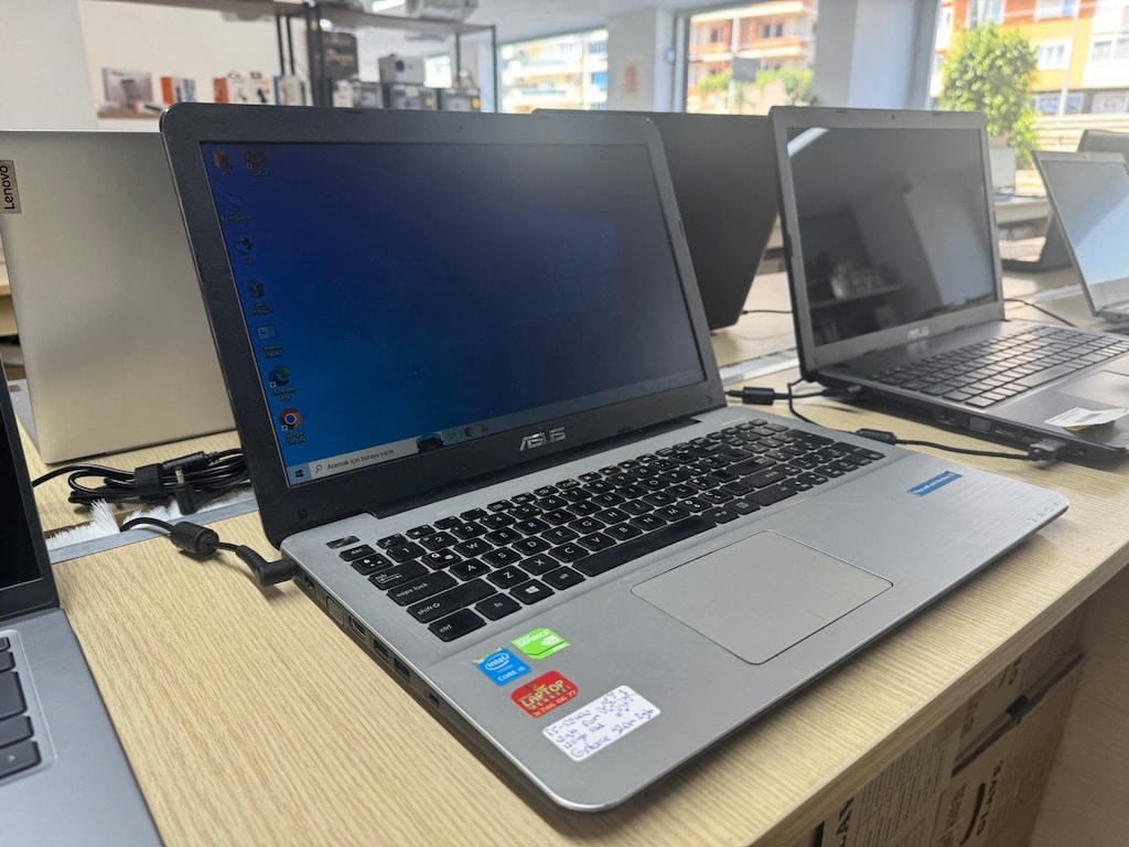 ASUS *İ5 5200U İŞLEMCİ*12 GB DDR3 RAM *120 GB SSD*GEFORCE 920M 2GB E.K - 4