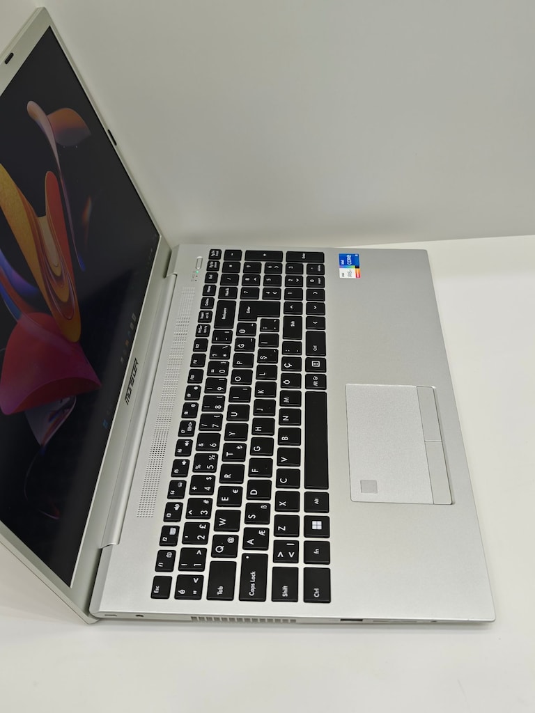 Monster Huma H5 V4.1 i5-1235U 32 GB RAM 1 TB SSD 15.6 İnç Laptop - 3