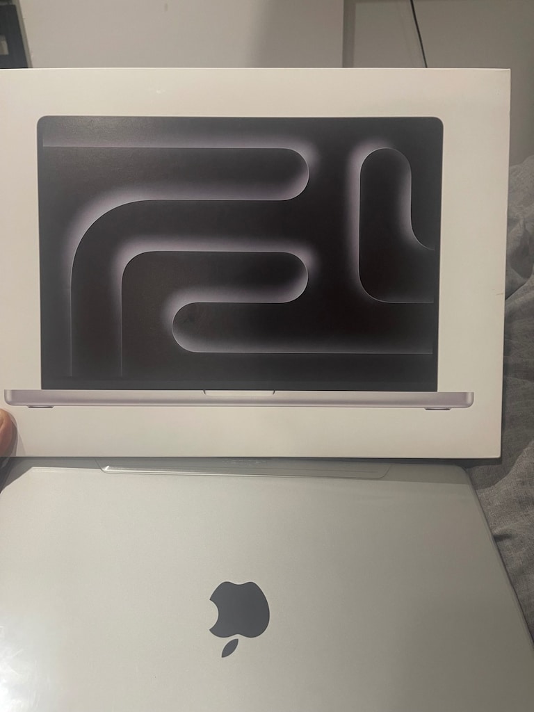 MacBook Pro 16 M4 Pro 14/20 24GB 512GB + 12K Aksesuar - 4