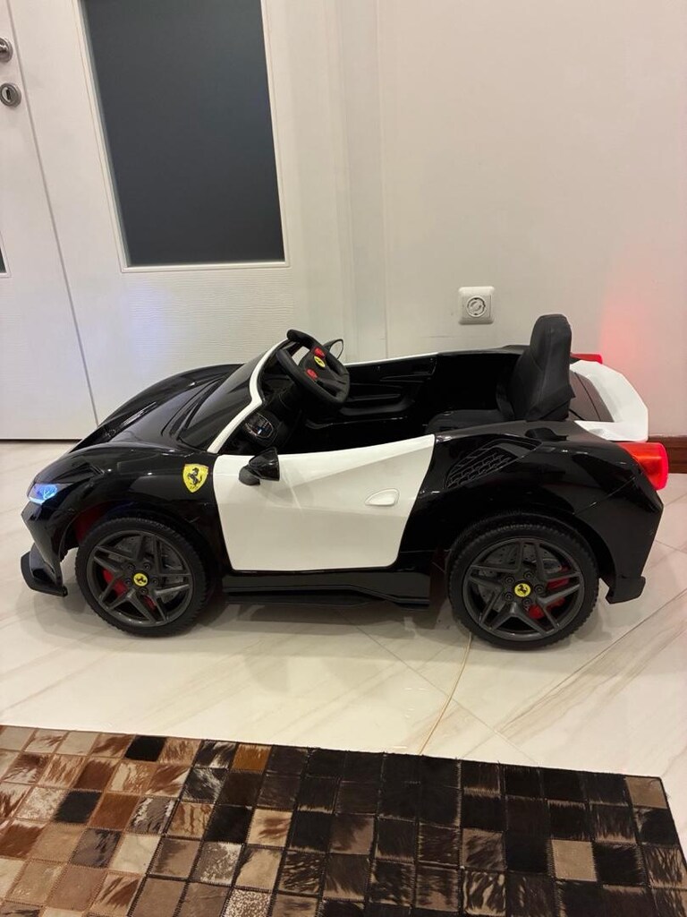 Ferrari 12V Akülü Araba - 4