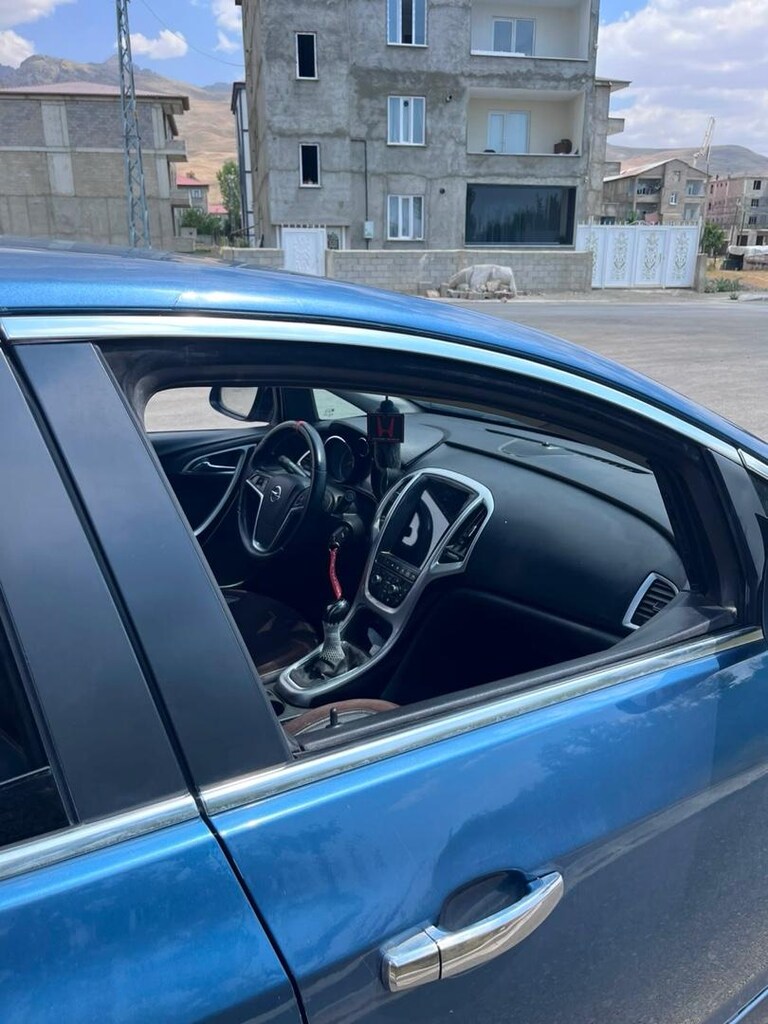 Opel astra J - 8