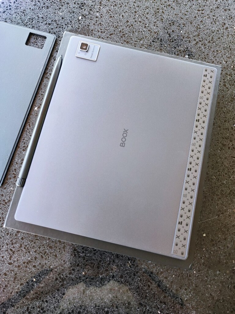 Onyx Boox Tab Ultra - 10.3" E-Ink Android Tablet + Kalem + Kılıf - 2
