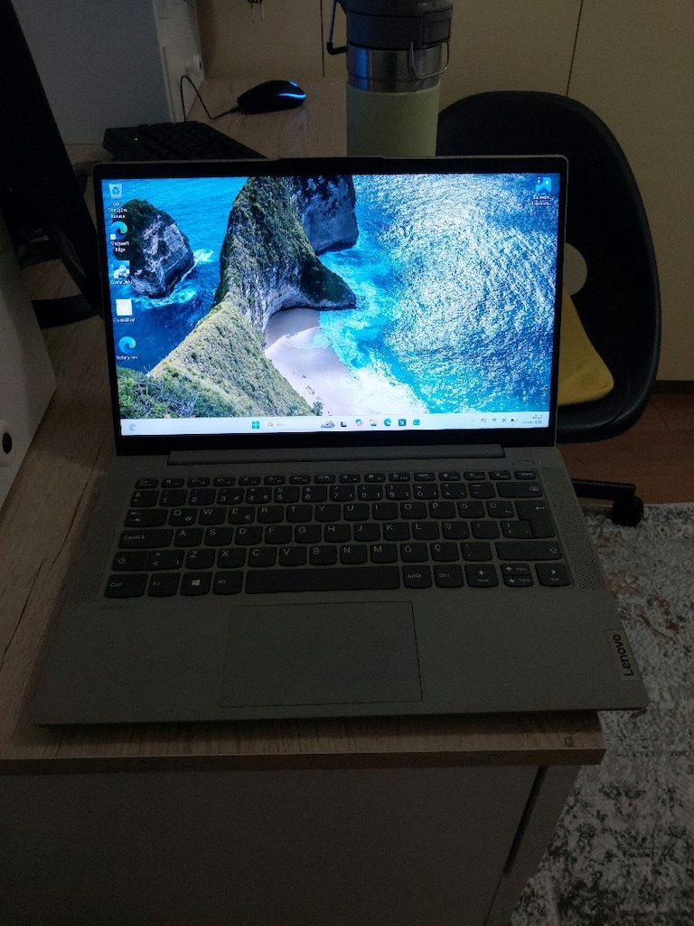 Lenovo Ideapad 5 14ALC05 - 7