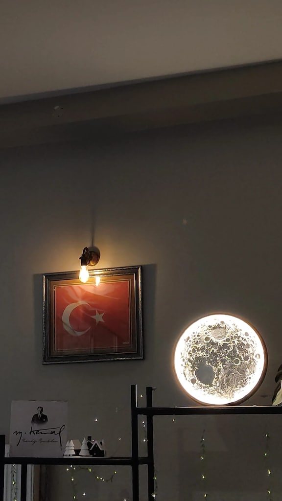 Ay Duvar Lambası - 2