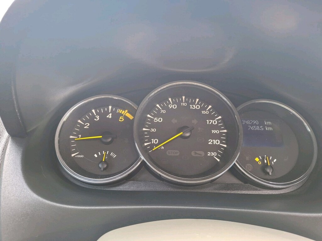 Fluence Privilage + Sanroof - 14