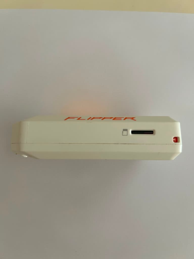 Flipper Zero + 32 GB SD Card / Neredeyse Sıfır Ayarında / İstanbul - 4