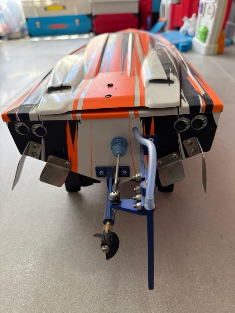 Traxxas Spartan SR 36'' RC Tekne - 4
