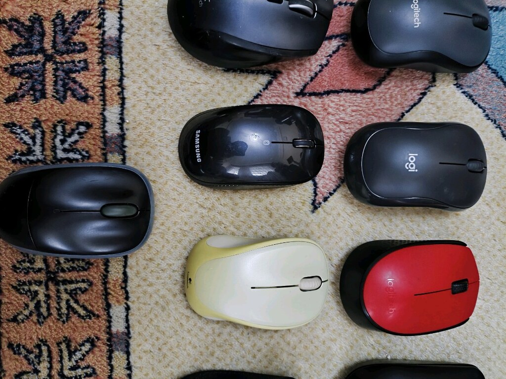 çeşitli Logitech klavyeler - 3
