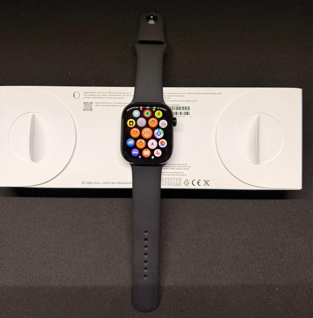 Apple Watch 11 - 46 mm Simsiyah GPS