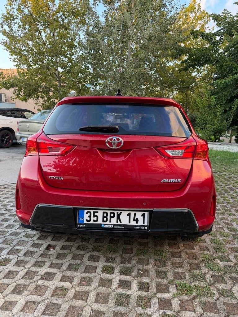 SAHİBİNDEN SATILIK 2013 MODEL TOYOTA AURİS 1.4D OTOMATİK - 5