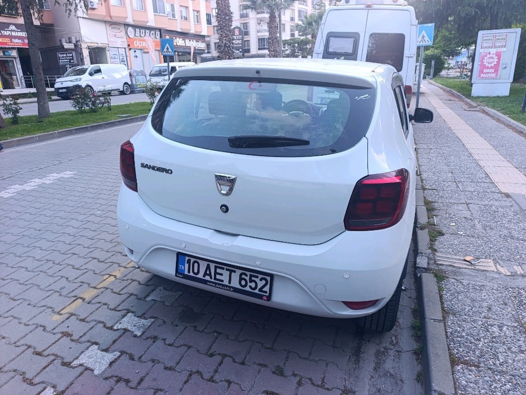 Bakımlı düşük km sandero - 4