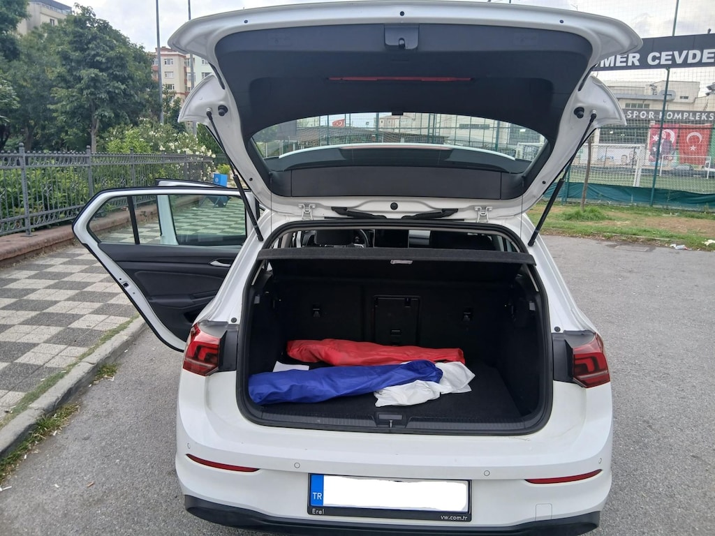 İLK SAHİBİNDEN - VW GOLF 1.5eTSI LIFE DSG - 2025 MODEL - 23000KM - 8