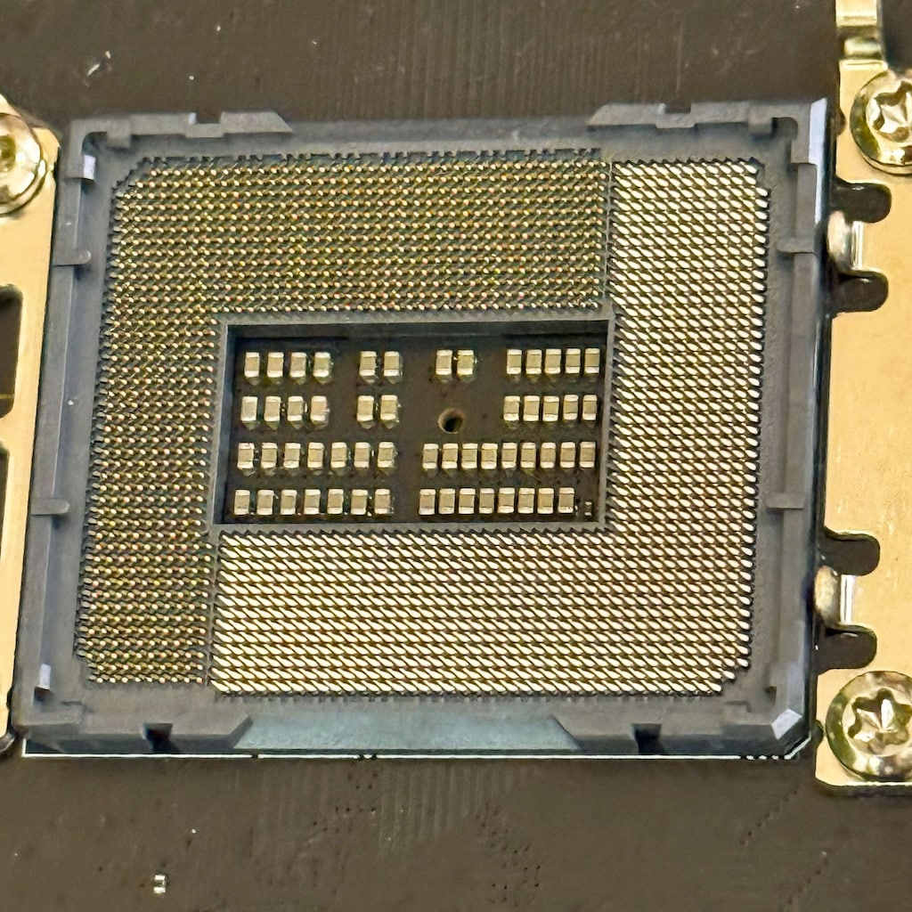 INTEL i5-13500 + MSI MAG Z790 TOMAHAWK WIFI - 10