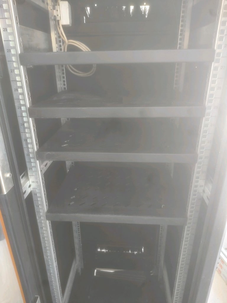 32U 600*600 19inç Dikili Tip Kabinet - 7