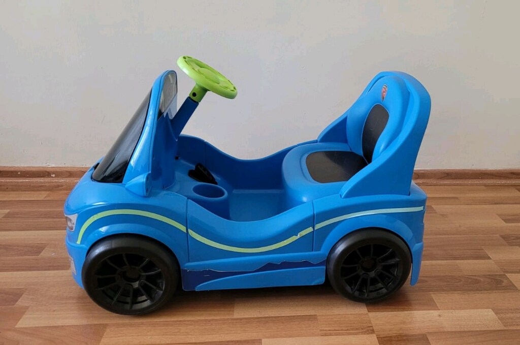 MÜKEMMEL KALİTEDE AKÜLÜ ARABA - 3