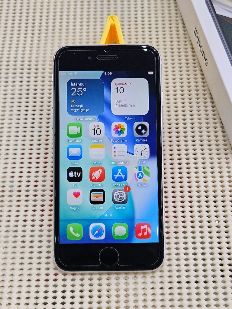 iPhone SE 2 Beyaz - 3