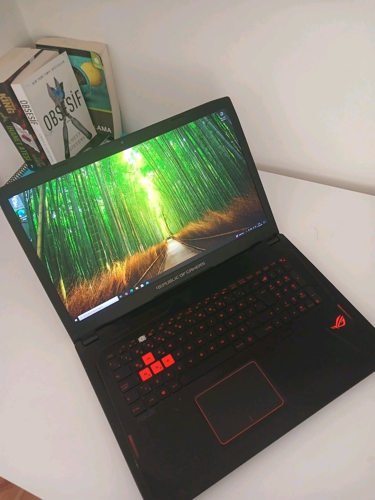 Asus ROG Strix Oyuncu Laptopu