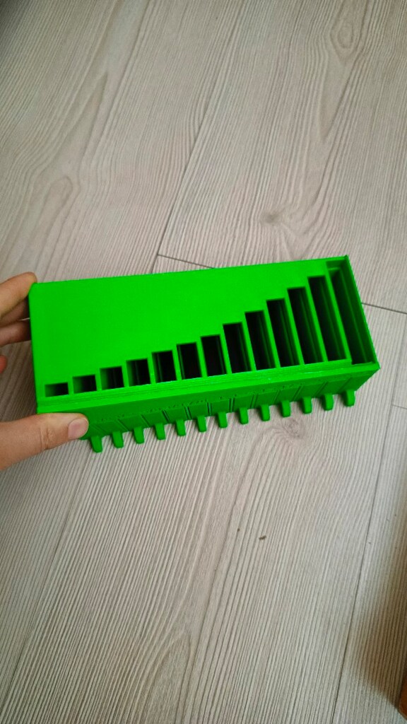 çekmeceli düzenleyici vidaları boyuna göre ayırır - 3