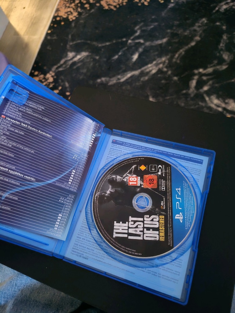 PlayStation 4 Slim 1TB - 7