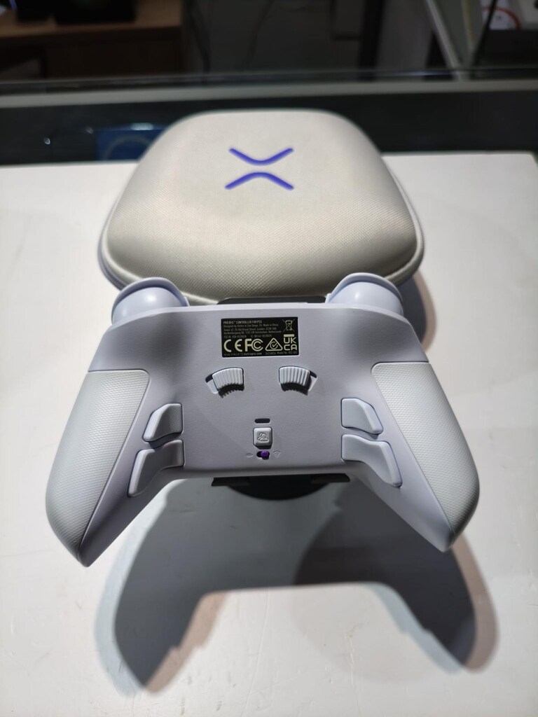 PLAYSTATION PRO BFG VICTRIX - 7