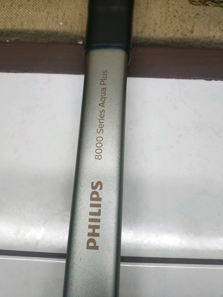 Philips AquaTrio serisi dikey şarjlı süpürgelerle bir teleskopik boru - 8