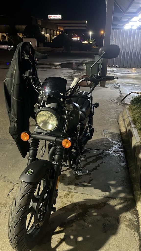 UM Renegade Sport S 125 cc - 2
