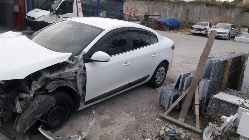 Renault Fluence 2013 Önden Kazalı - 2