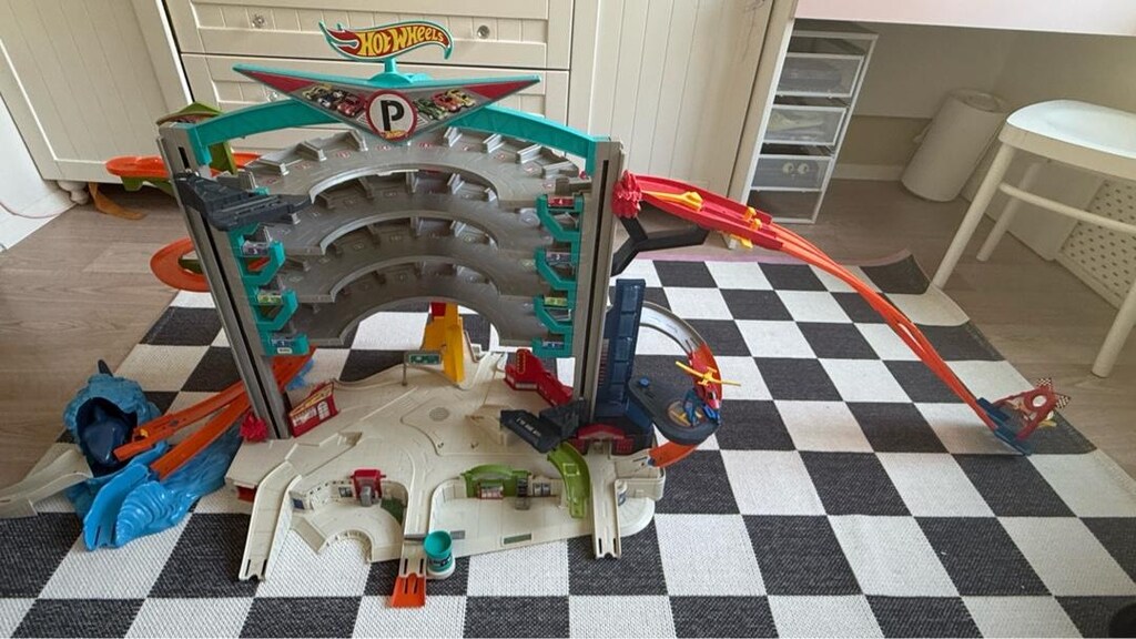 Hot Wheels - Ultimate Mega Garaj - 2