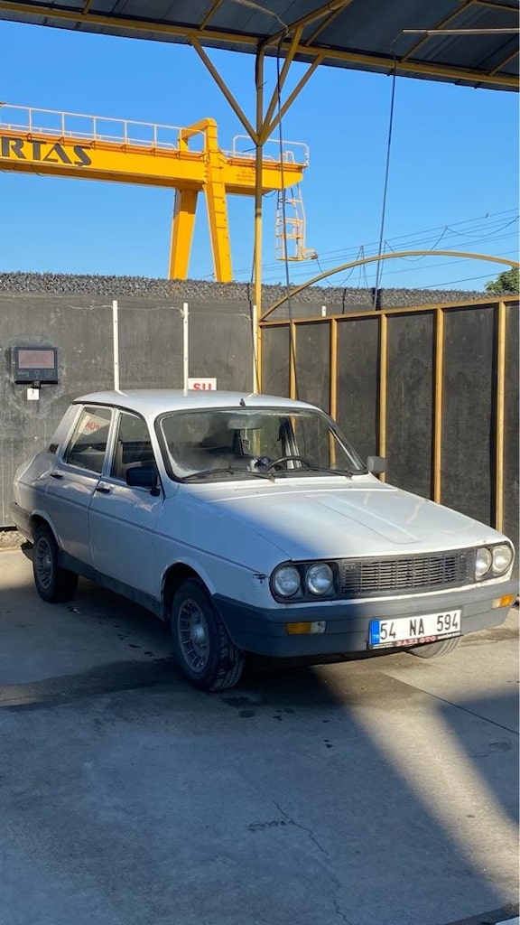 Renault 12