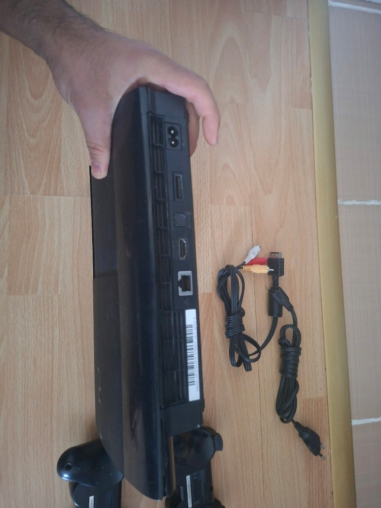 PlayStation 3 acıklamaya bakınız - 3