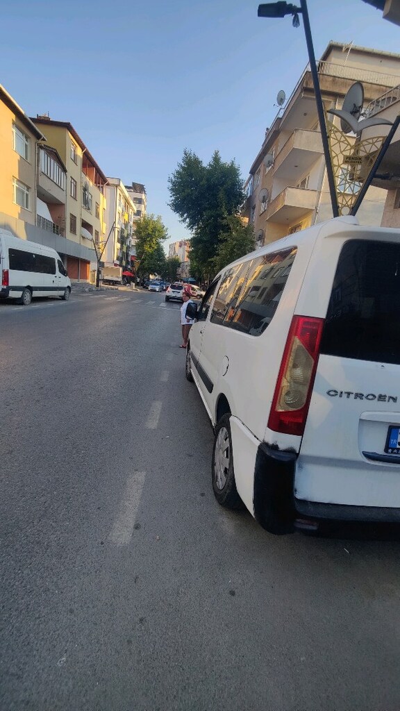 7+1 otomobil ruhsatlı 2 yılda bir muayene çok temiz - 5