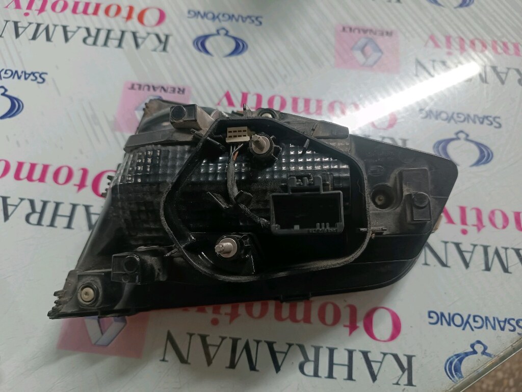Volkswagen Passat B8 sol stop bagaj orjlan çıkma - 2