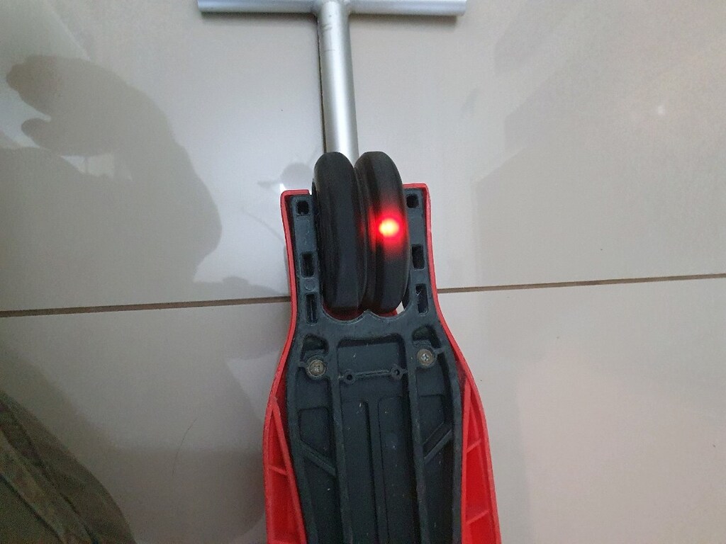 Tekerlekleri Işıklı 3 Tekerlekli Scooter - 11