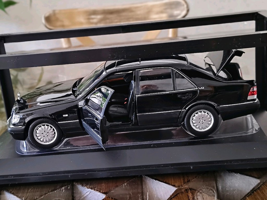 1:18 Mission Model Mercedes-Benz S600 V12 (W140 Balina Kasa) - Kutulu - 4