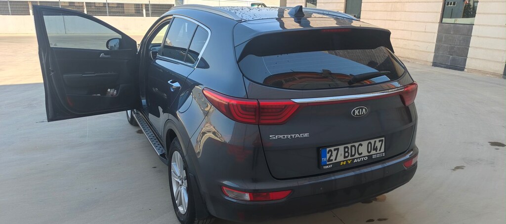 SAHİBİNDEN KİA SPORTAGE 1.6GDİ OTOMATİK CONCEPT PLUS GÜVENLİKLİ PAKET - 9