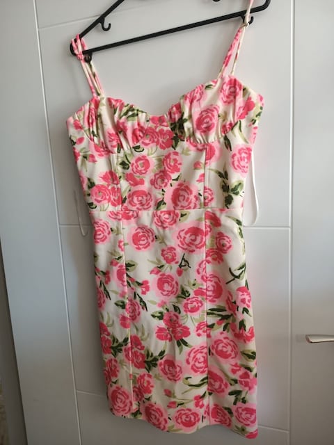 zara askılı mini elbise