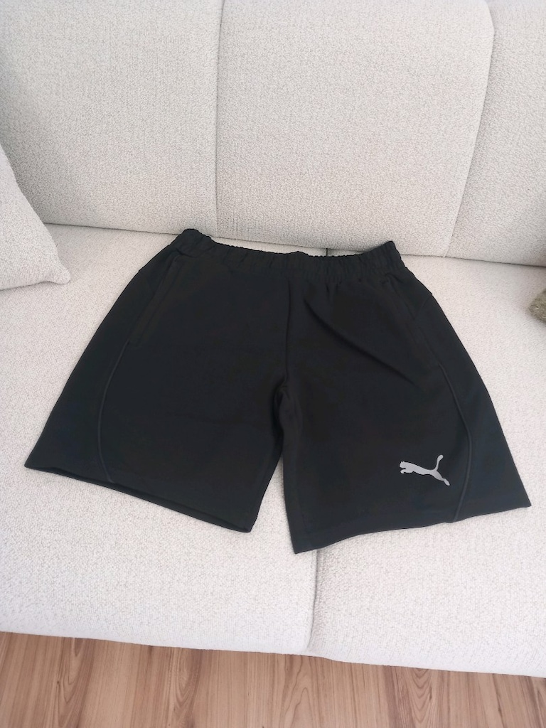 PUMA SİYAH ŞORT SMAL SIFIR YENİ 1 ADET VAR FİYATI 650TL - 4