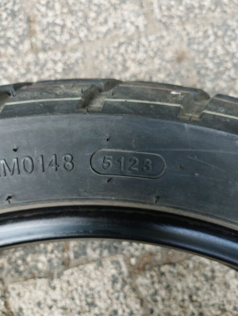 motosiklet çıkma lastik 110 80 14 - 2