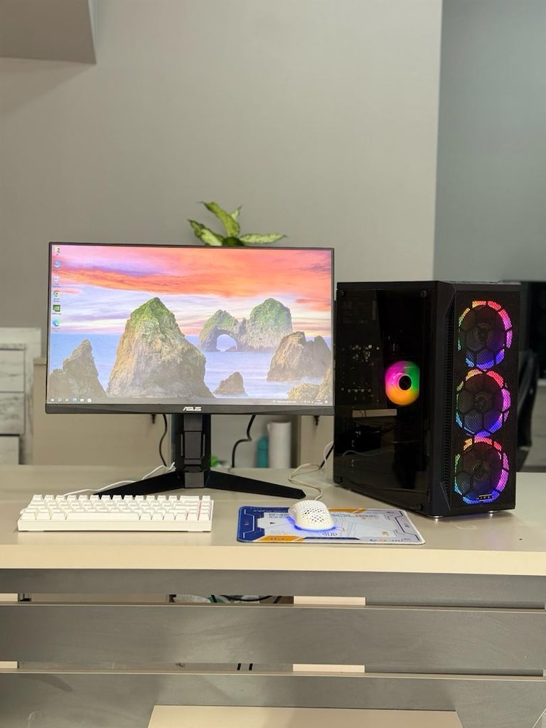 TERTEMİZ MASAÜSTÜ GAMİNG SETUP GTX 750 Tİ ~ İNTEL İ5 - 8