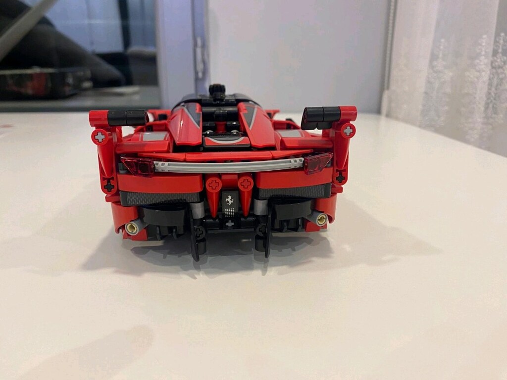 FERARRİ FXX K LEGO TECHNIC - 8