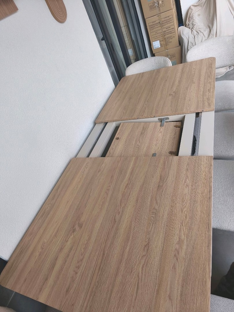 Modern Ahşap Desenli Açılır Yemek Masası + 6 Adet Bukle Kumaş Sandalye - 3
