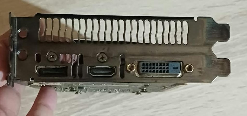 ASUS GTX 1050 Ti 4 GB GDDR5 - 4