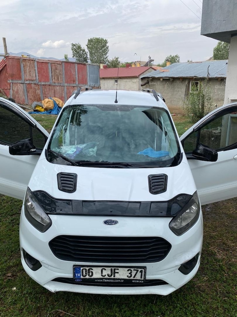 FORD TOURNEO COURİER - 2