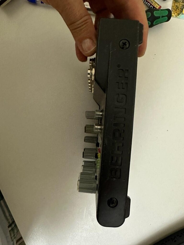 Behringer Xenyx 502Mikser - 7
