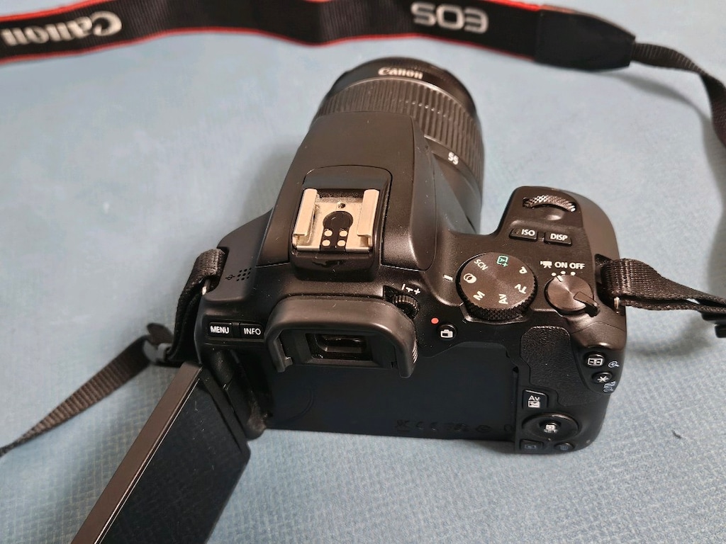 canon 250d fotoğraf makinesi ve lens - 2