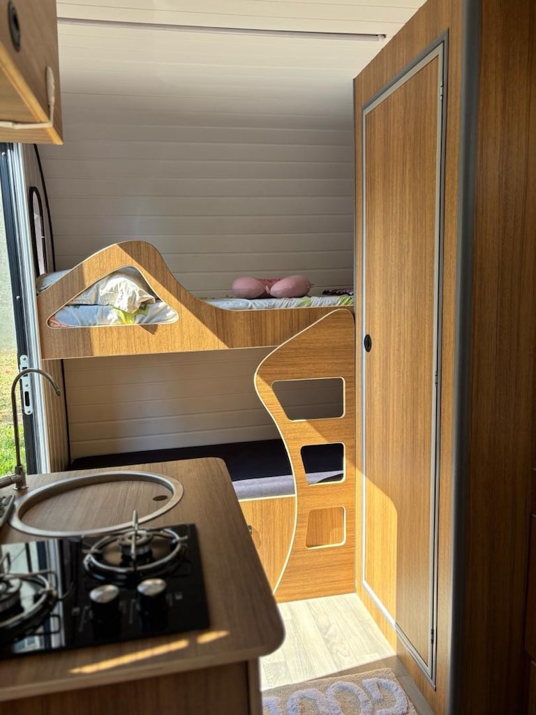 Ailece Keyifle Kullanılmış, Temiz ve Bakımlı Çekme Karavan - 7