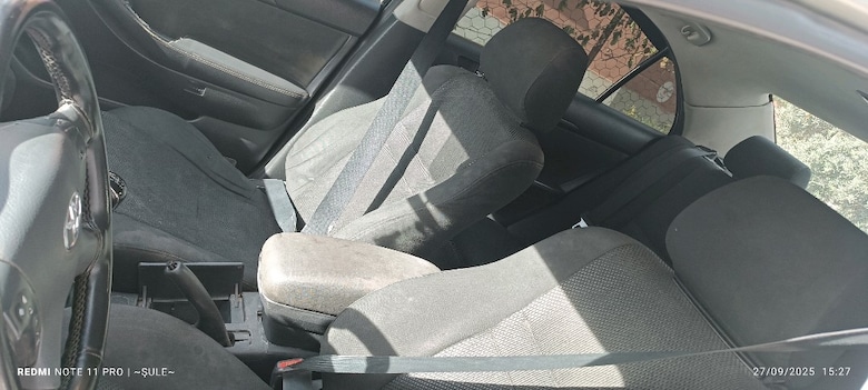 satılık temiz 2004 model Toyota Avensis - 9