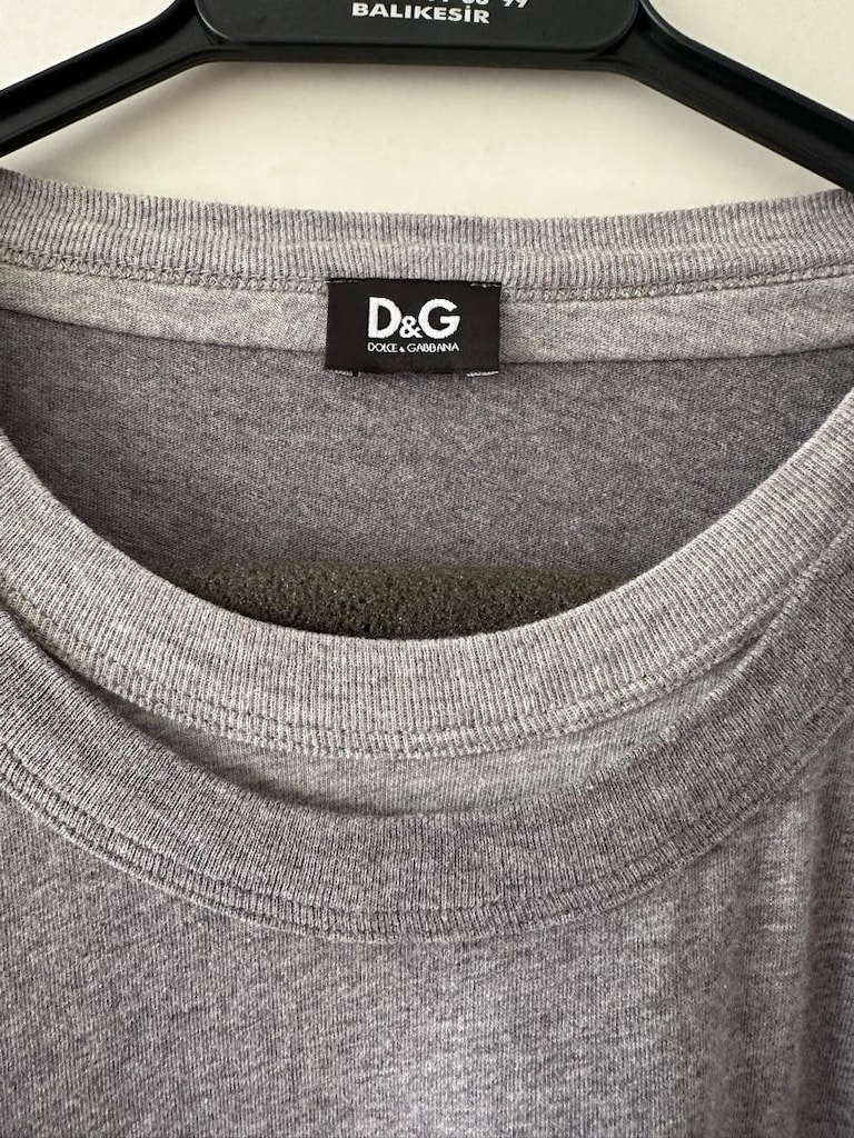 D&G Gri Üzerinde Yazılı Tişört - 5