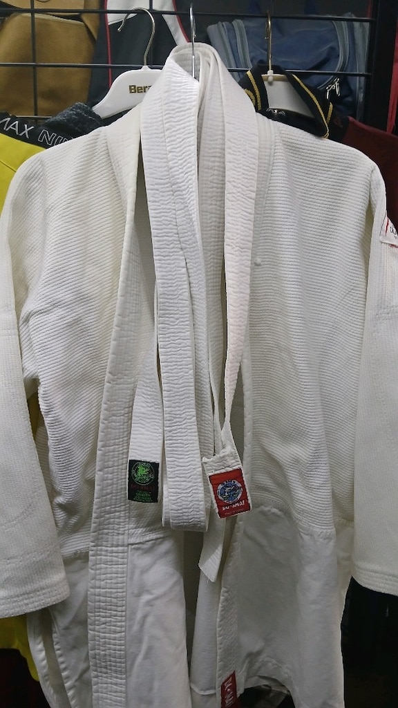 aikido karate Judo dövüş sanatları elbisesi (Lve M bedene Uygundur)